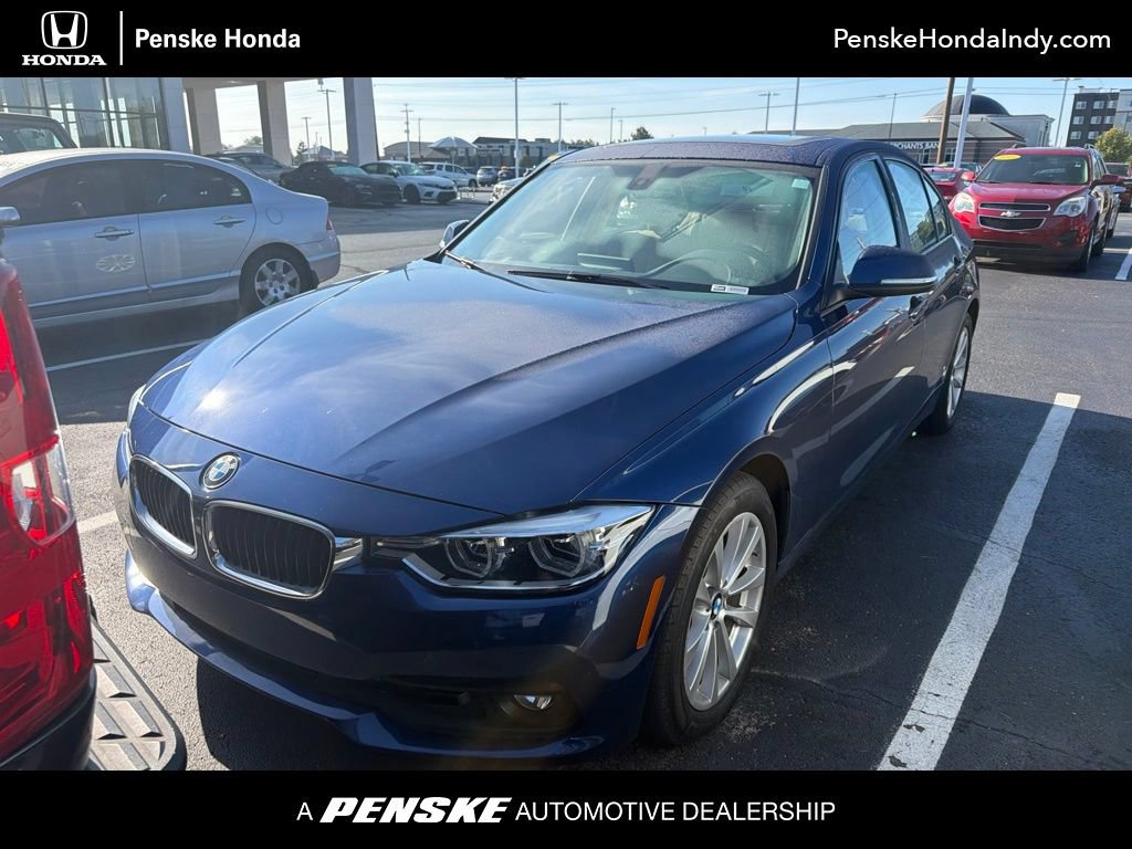 Used 2018 BMW 320i xDrive Sedan AWD/4WD image 1
