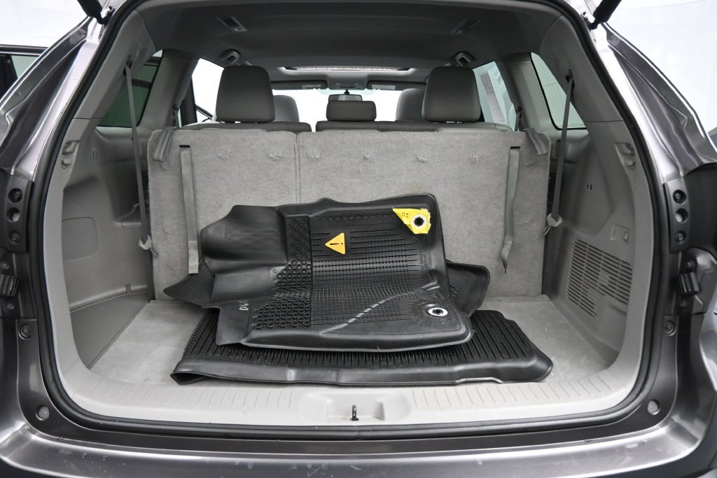 Used 2015 Toyota Highlander XLE FWD image 17
