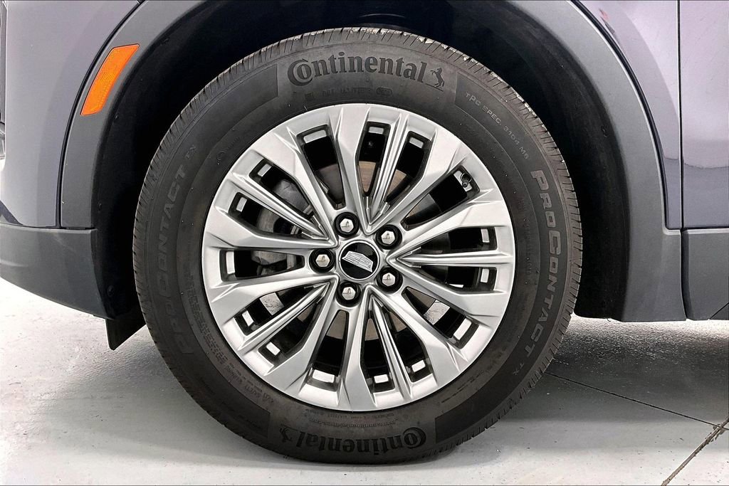 Used 2025 Cadillac XT4 Premium Luxury AWD/4WD image 8