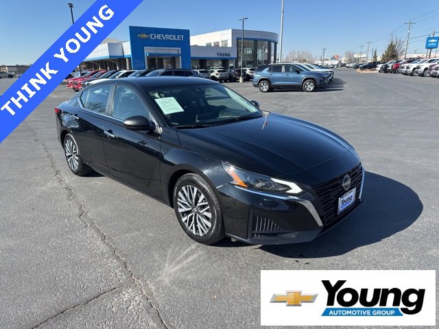 Used 2024 Nissan Altima 2.5 SV video 1