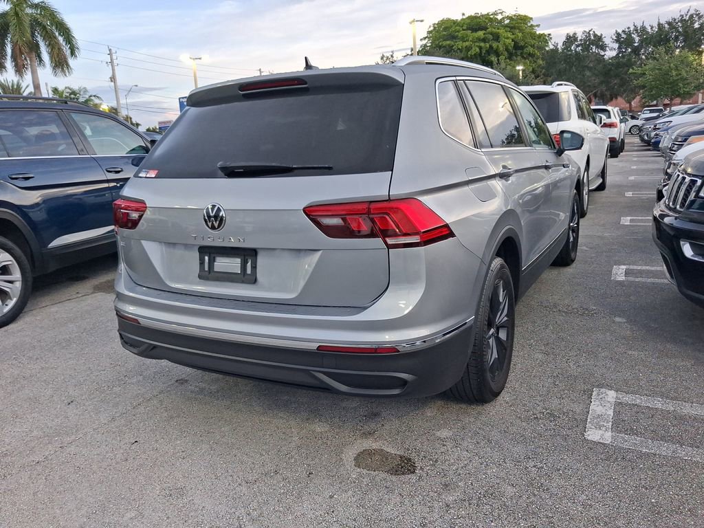 Used 2024 Volkswagen Tiguan SE FWD image 7