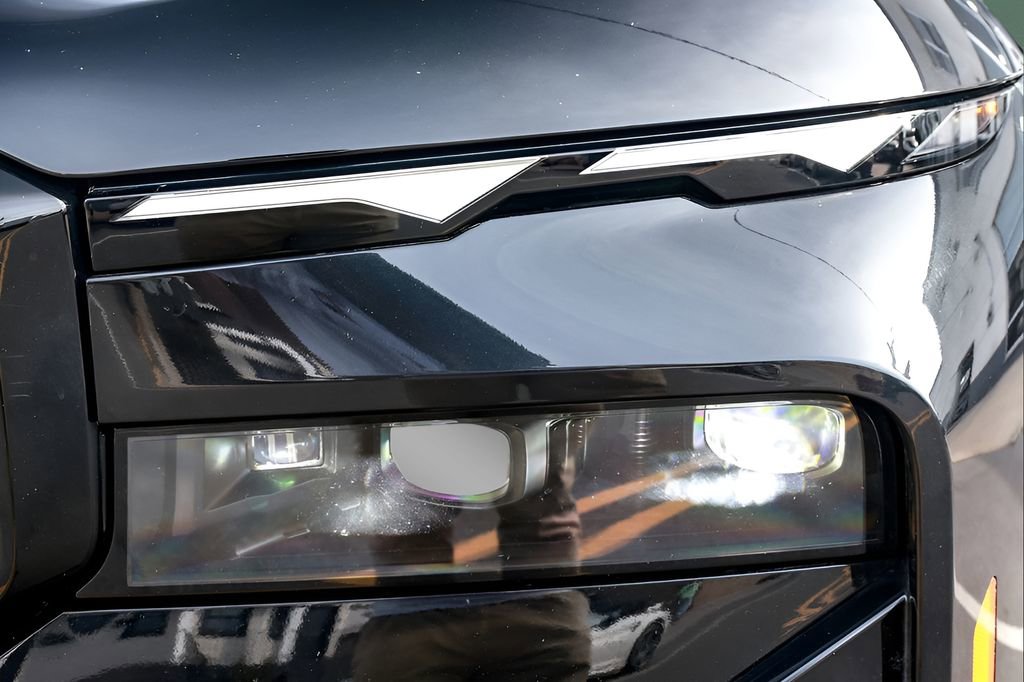 Used 2024 BMW XM image 40