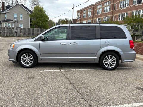 Used 2012 Dodge Grand Caravan SXT image 16