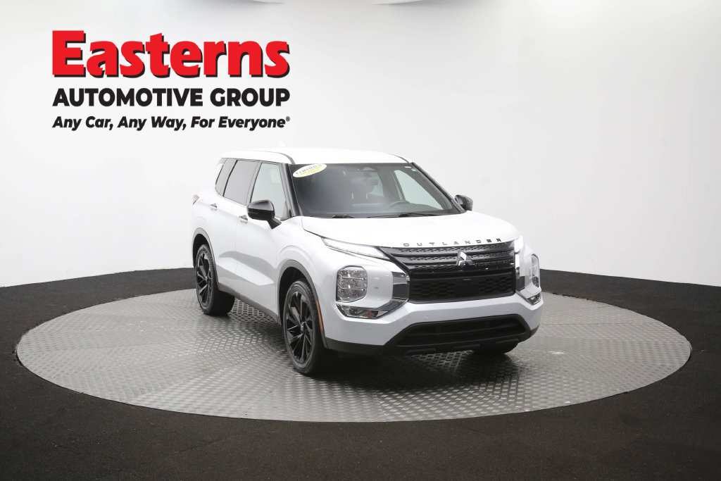 Used 2023 Mitsubishi Outlander SE Black Edition AWD/4WD image 53