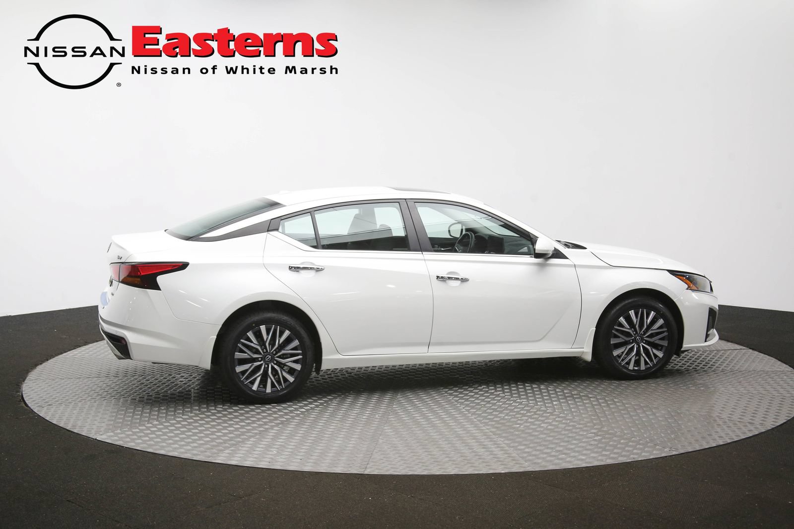 Used 2023 Nissan Altima 2.5 SV w/ SV Premium Package AWD/4WD image 44