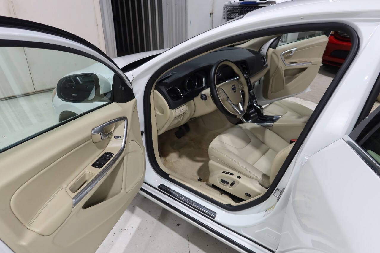 Used 2016 Volvo S60 T5 Premier w/ Convenience Package FWD image 18