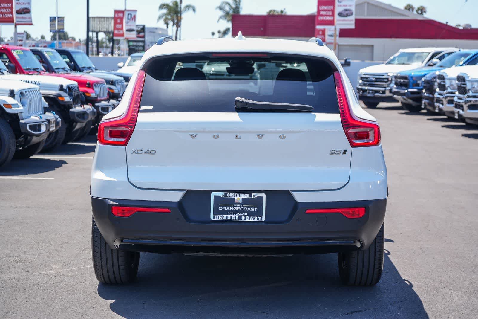 Used 2024 Volvo XC40 B5 Core AWD/4WD image 7