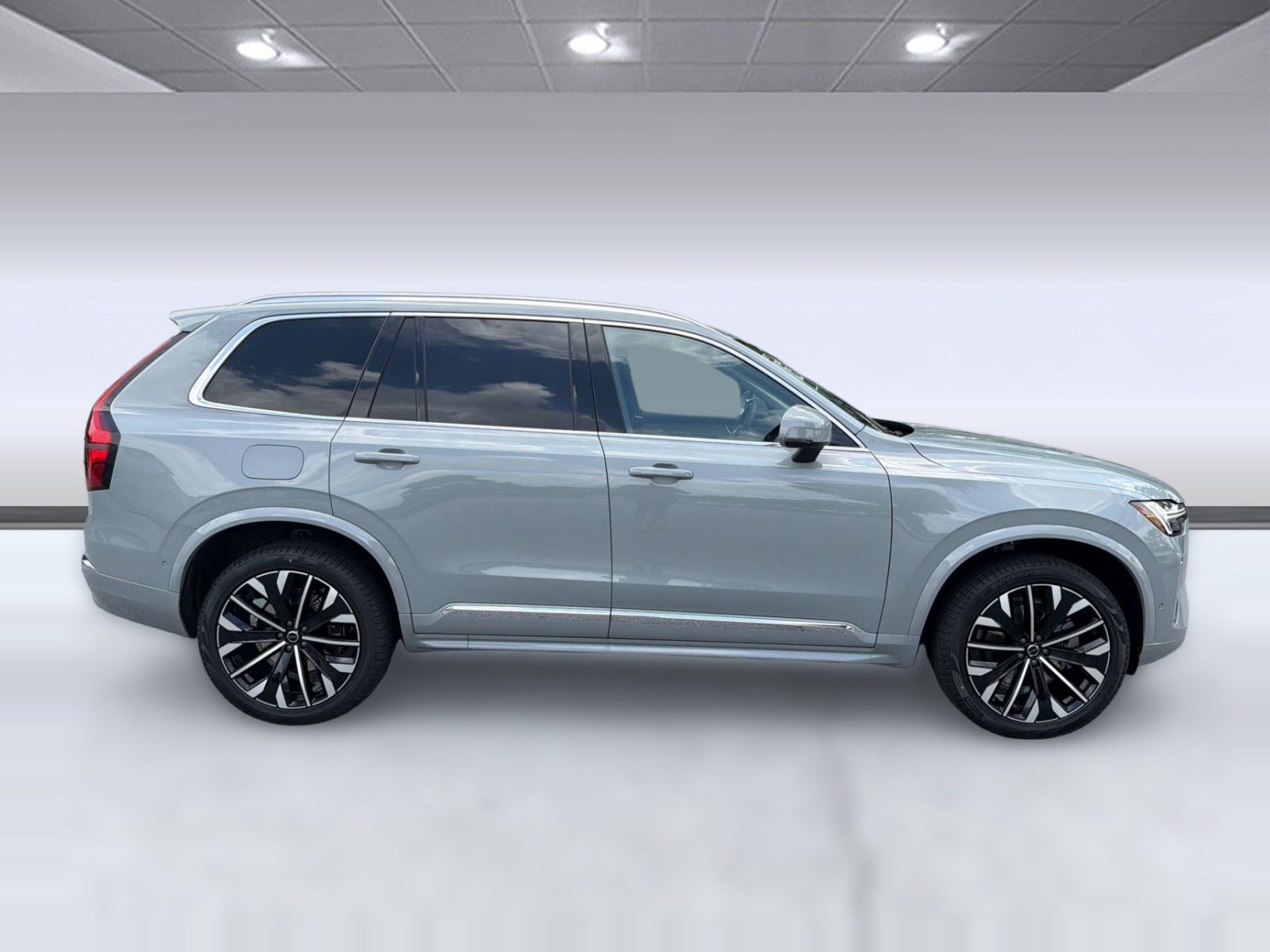 New 2026 Volvo XC90 B6 Plus w/ Protection Package AWD/4WD image 8