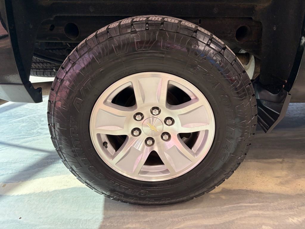 Used 2018 Chevrolet Silverado 1500 LT w/ All Star Edition image 19