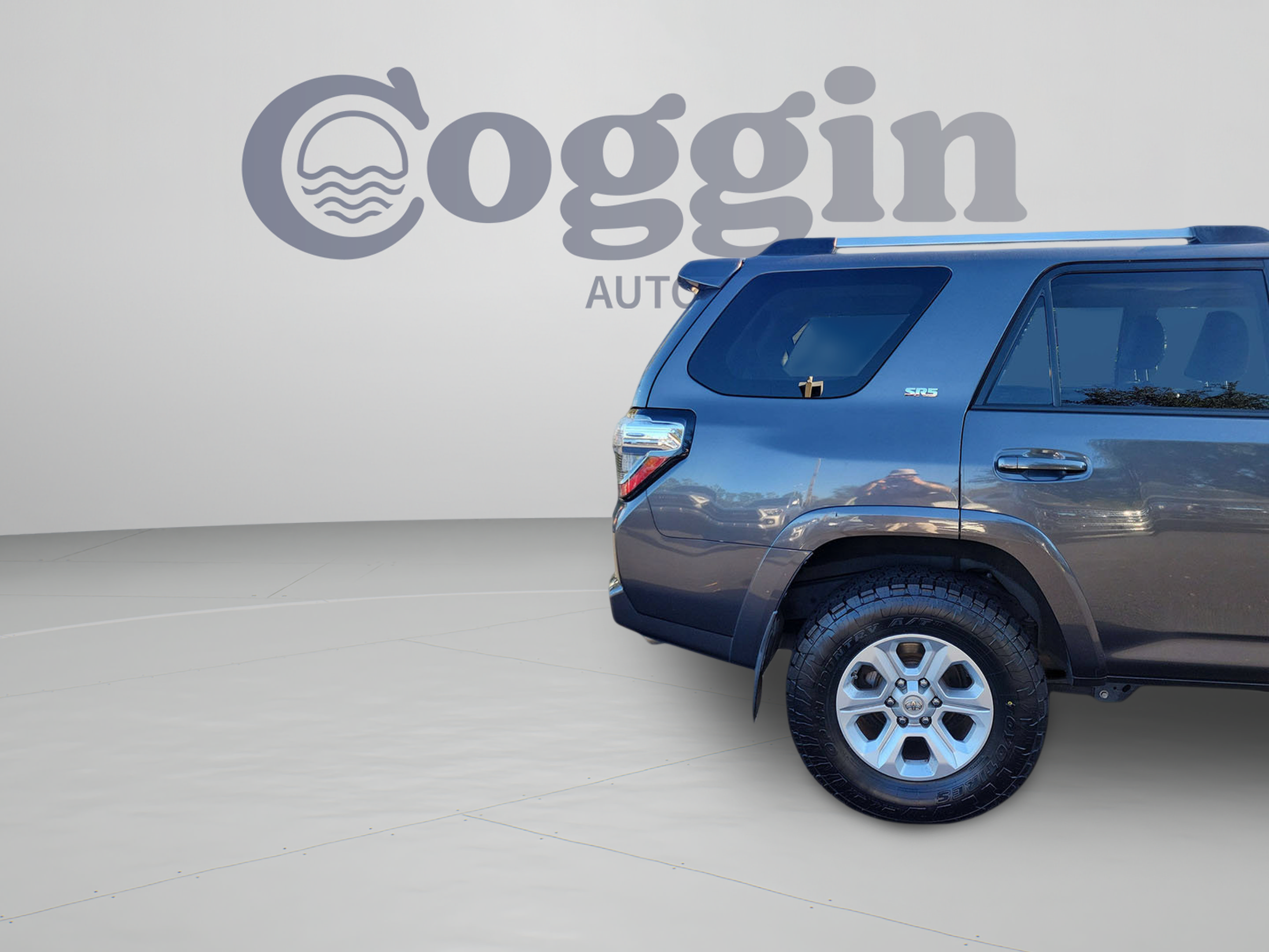 Used 2021 Toyota 4Runner SR5 Premium w/ Moonroof Package AWD/4WD image 28