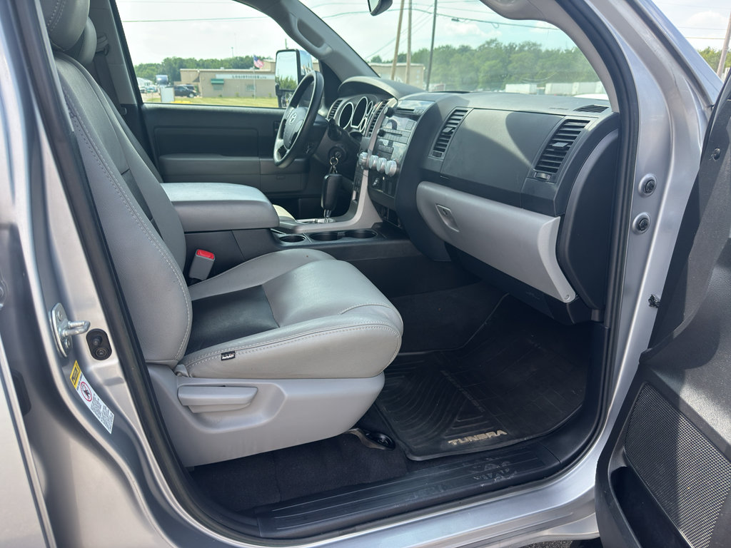 Used 2013 Toyota Tundra 4x4 Double Cab w/ SR5 Pkg image 25