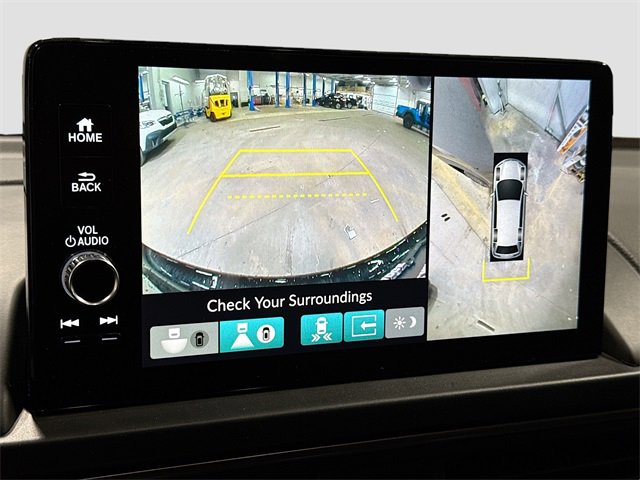 Used 2025 Honda Pilot TrailSport image 15