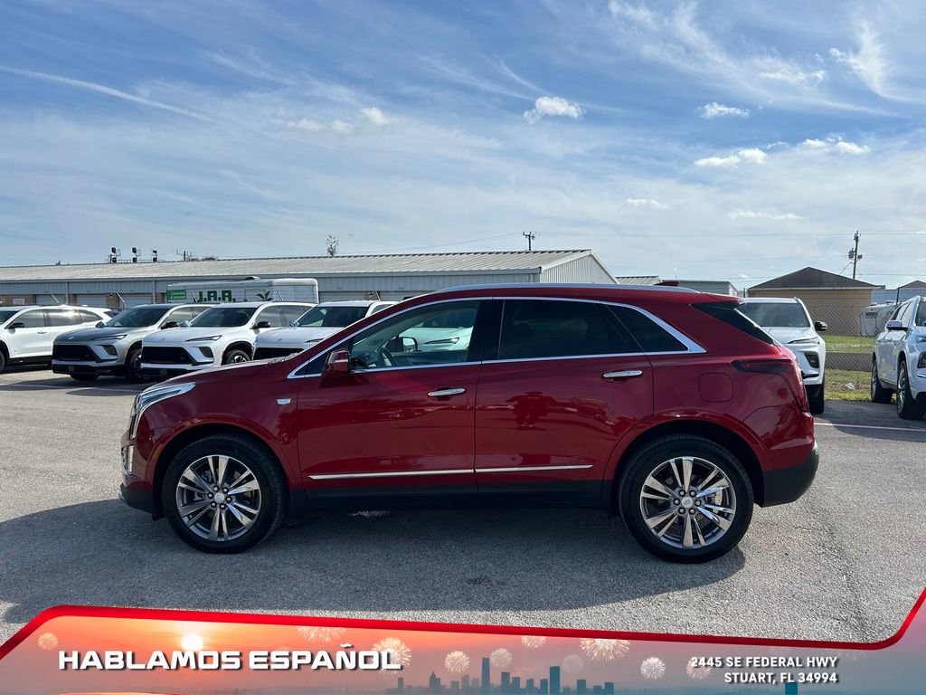 Used 2025 Cadillac XT5 Premium Luxury image 4