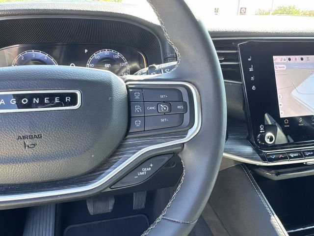 Used 2024 Jeep Wagoneer Series II w/ Flexible Seating Group image 28