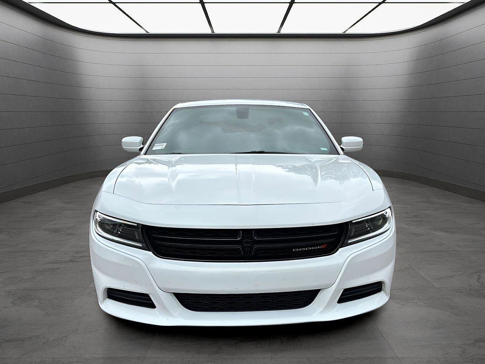 Used 2022 Dodge Charger SXT image 4