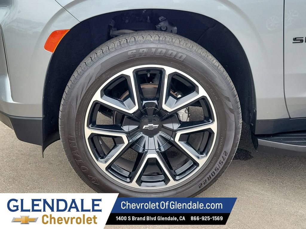 Used 2024 Chevrolet Suburban RST RWD image 18