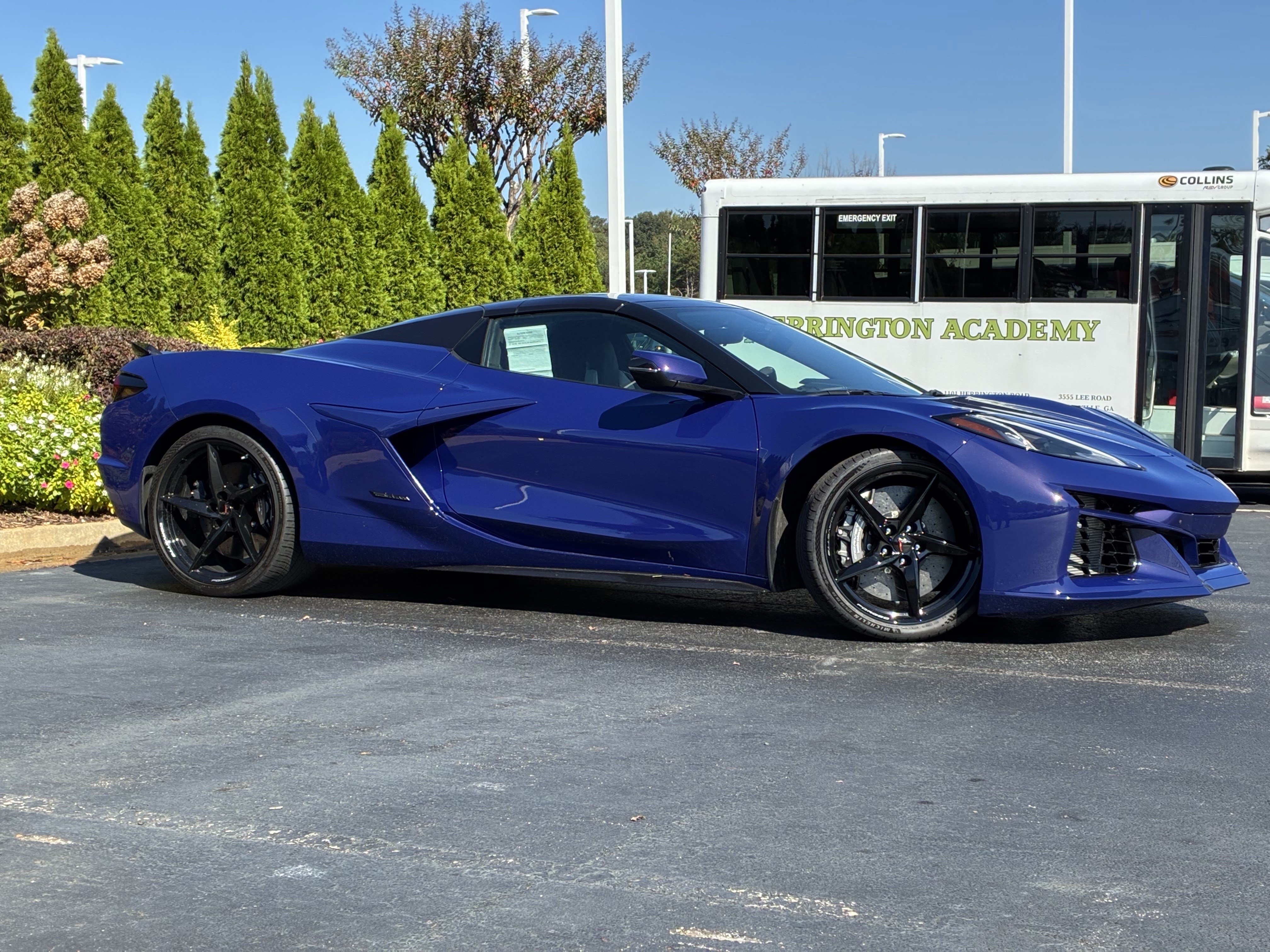 Used 2025 Chevrolet Corvette E-Ray AWD/4WD image 3
