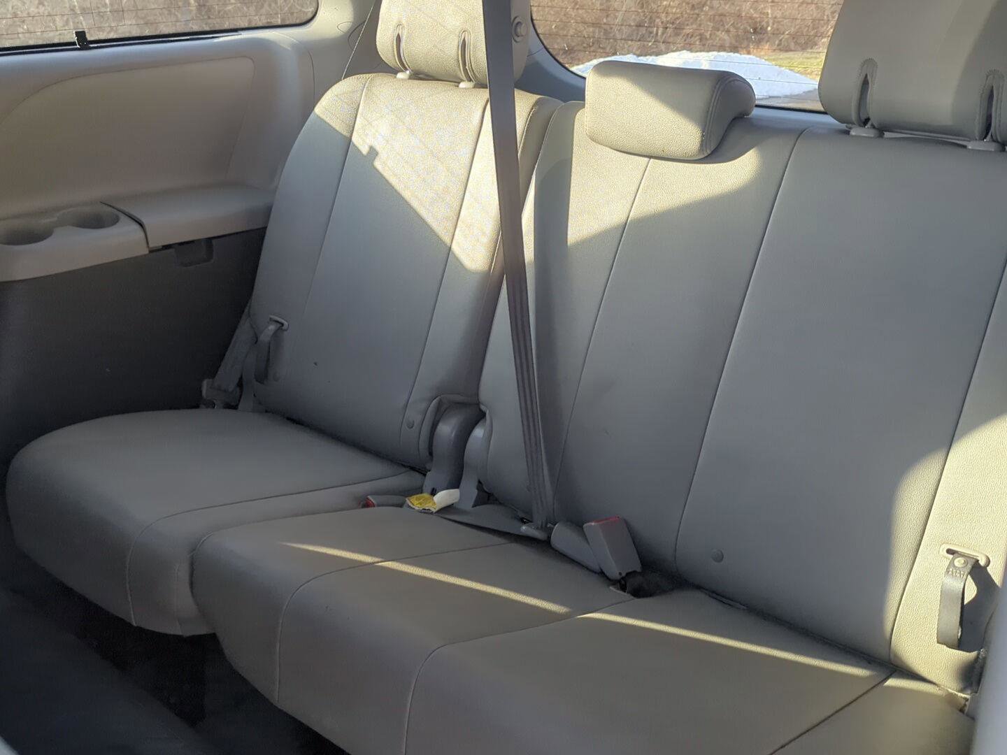 Used 2016 Toyota Sienna XLE Premium w/ Outdoor Package image 18