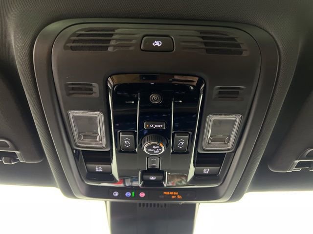 New 2026 Chevrolet Suburban High Country image 30