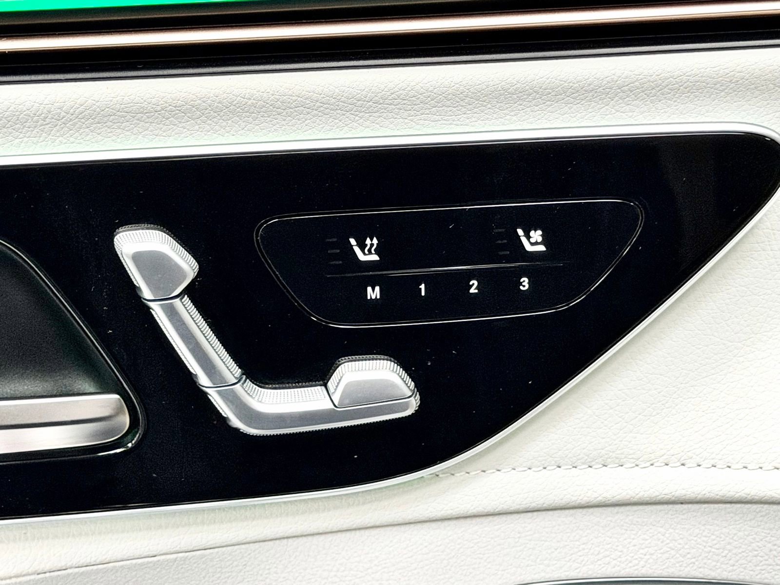 Certified 2023 Mercedes-Benz EQE 350+ 4MATIC SUV image 21
