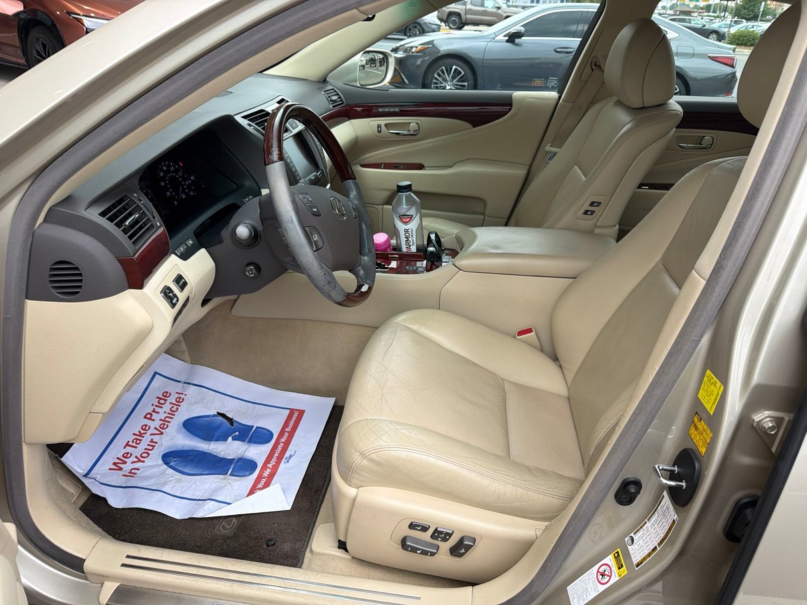Used 2011 Lexus LS 460 w/ Comfort Pkg RWD image 2