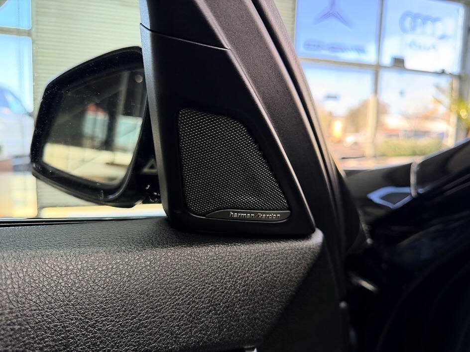 Used 2015 BMW 550i Sedan RWD image 6