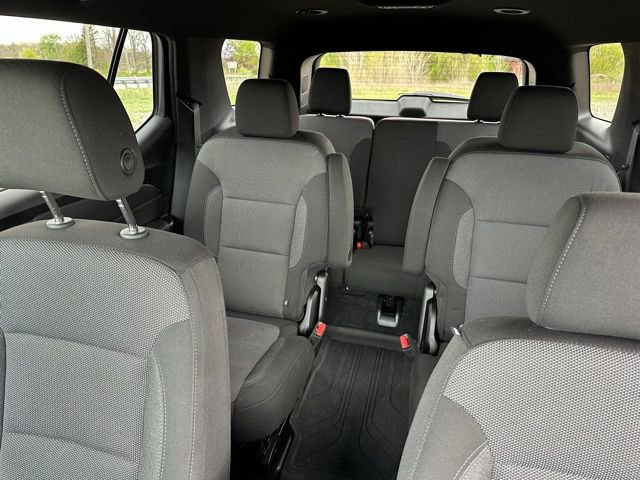 Used 2023 Chevrolet Traverse LT FWD image 34