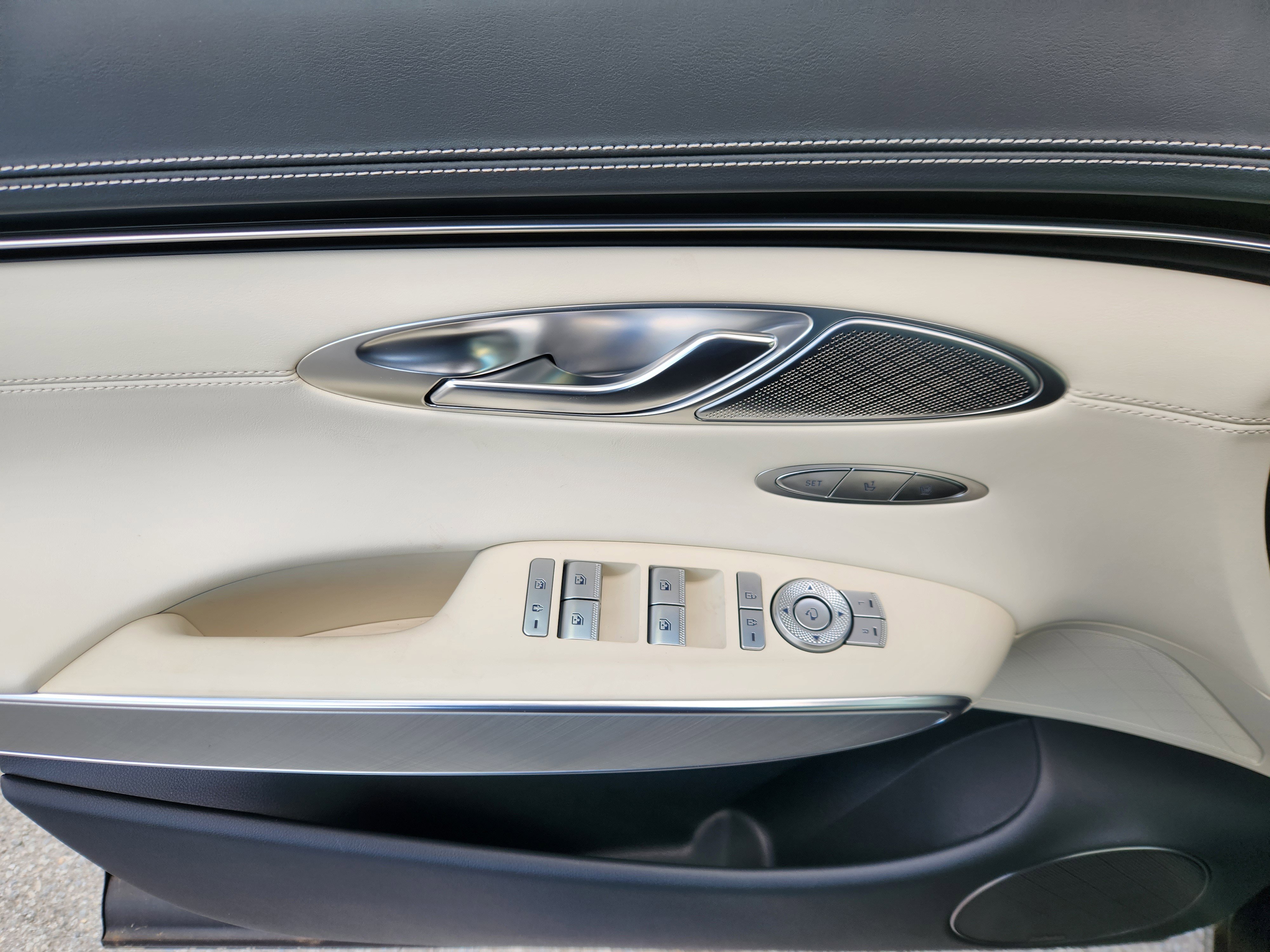 Used 2025 Genesis Electrified GV70 Advanced w/ Prestige Package image 18