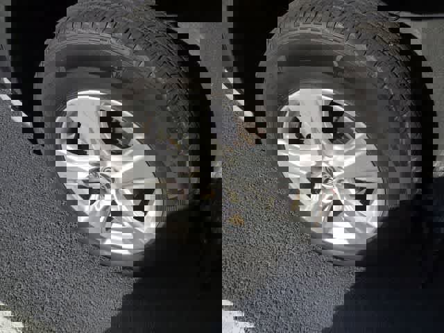 Used 2021 Toyota RAV4 XLE image 13