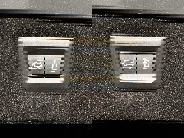 Used 2023 BMW M850i xDrive Coupe image 30