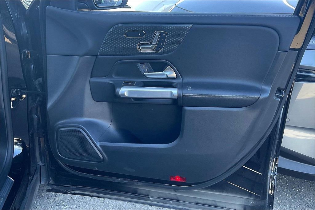 Used 2024 Mercedes-Benz GLB 250 image 22