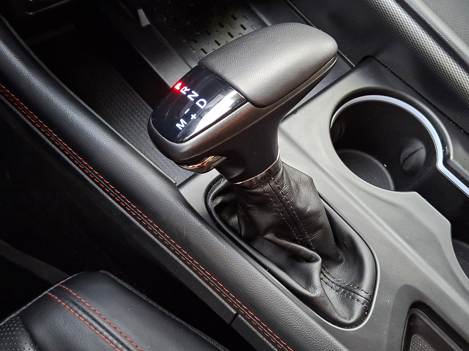 Certified 2025 Dodge Durango GT image 16