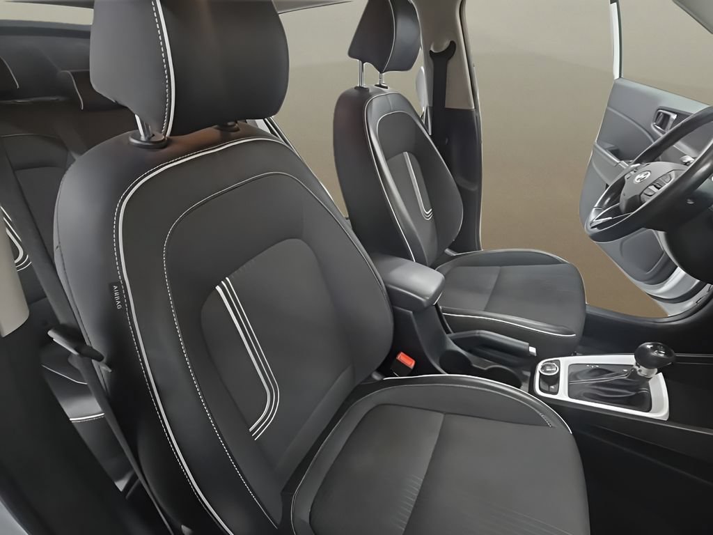 Used 2022 Hyundai Venue Limited FWD image 26