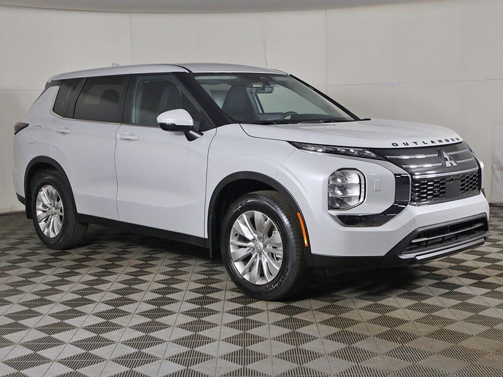 New 2026 Mitsubishi Outlander ES AWD/4WD image 2