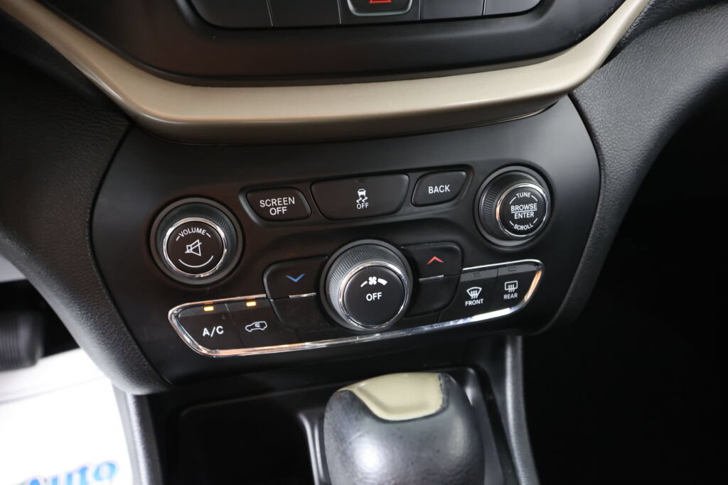 Used 2014 Jeep Cherokee Latitude FWD image 37