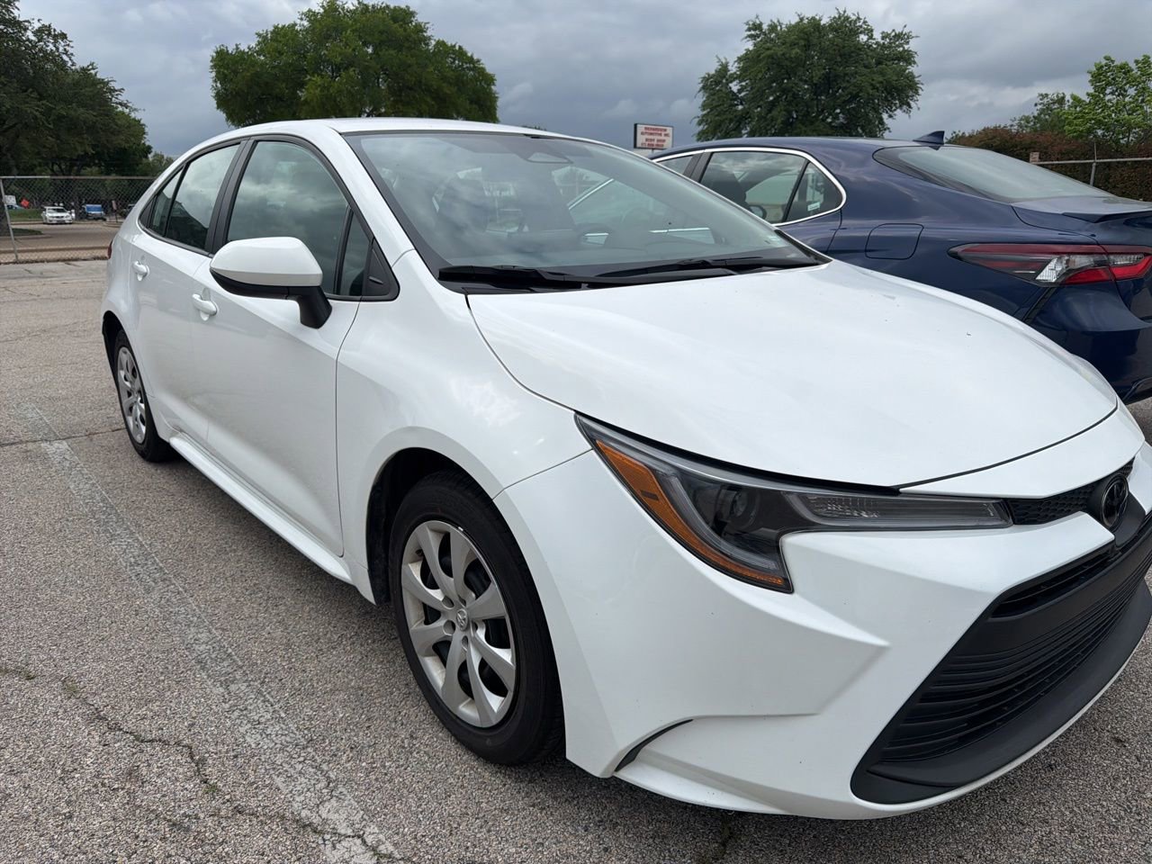 Used 2024 Toyota Corolla LE image 3