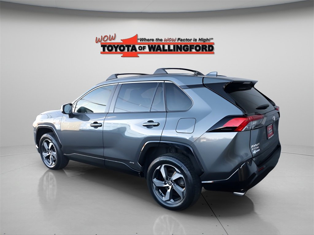 Certified 2021 Toyota RAV4 SE image 3