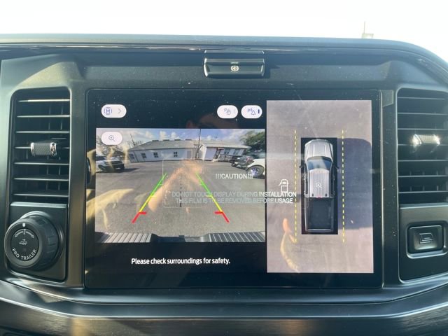 New 2026 Ford F250 Lariat w/ Black Appearance Package image 17