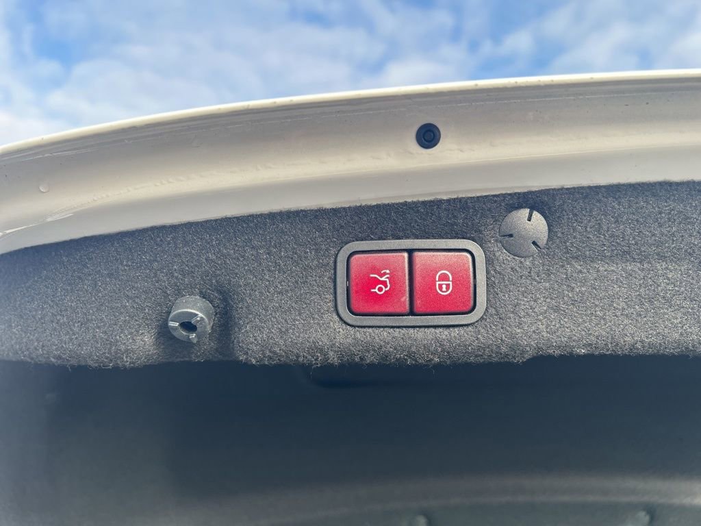 Used 2021 Mercedes-Benz C 300 Sedan image 26