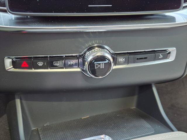 New 2026 Volvo XC90 T8 Ultra w/ Protection Package AWD/4WD image 9