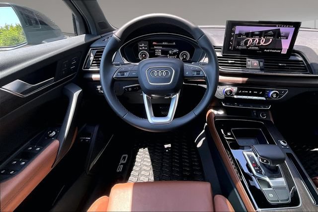 Certified 2023 Audi Q5 e Premium Plus w/ Premium Plus Package AWD/4WD image 8