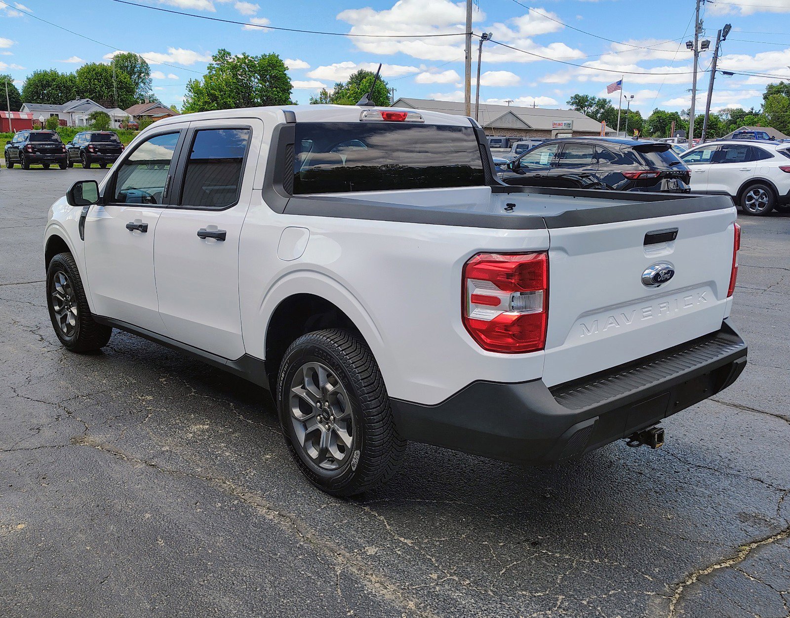 Used 2022 Ford Maverick XLT FWD image 4