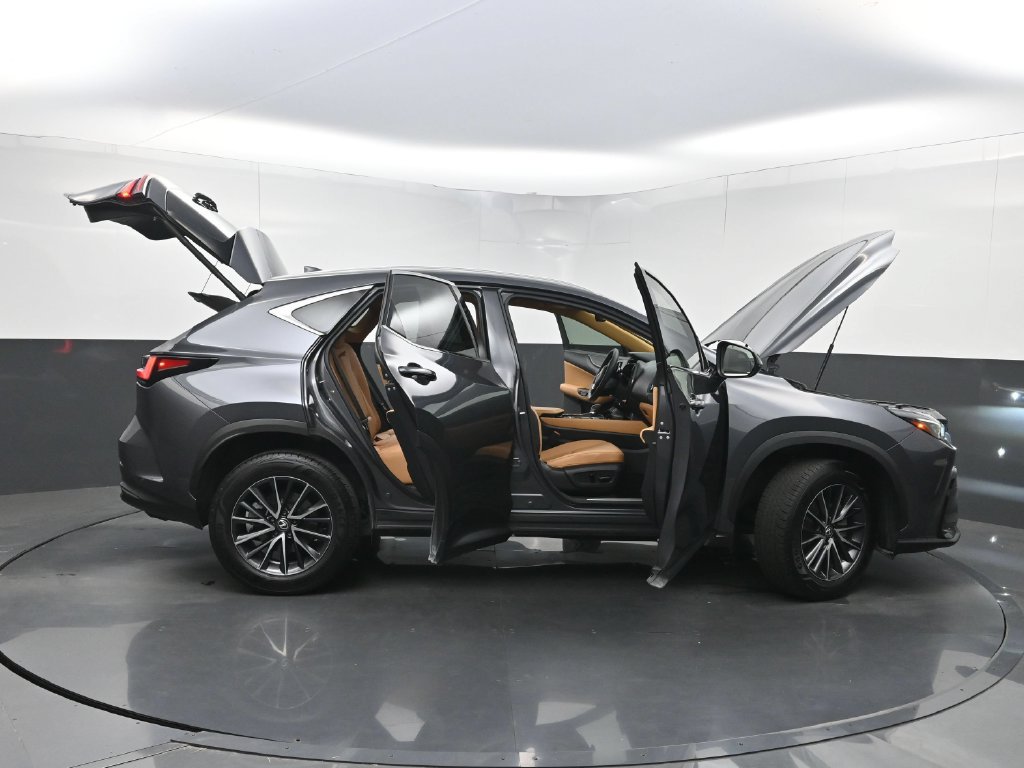 Used 2024 Lexus NX 250 FWD w/ Towing Package (2000 Lbs) image 35