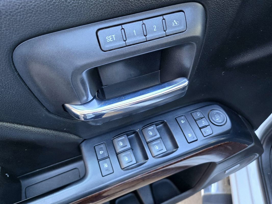 Used 2017 GMC Sierra 2500 SLT w/ Duramax Plus Package image 23