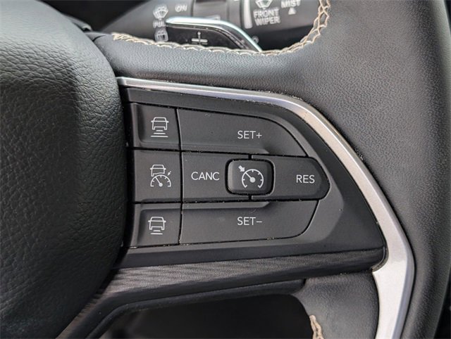 Used 2024 Jeep Grand Cherokee Altitude image 13