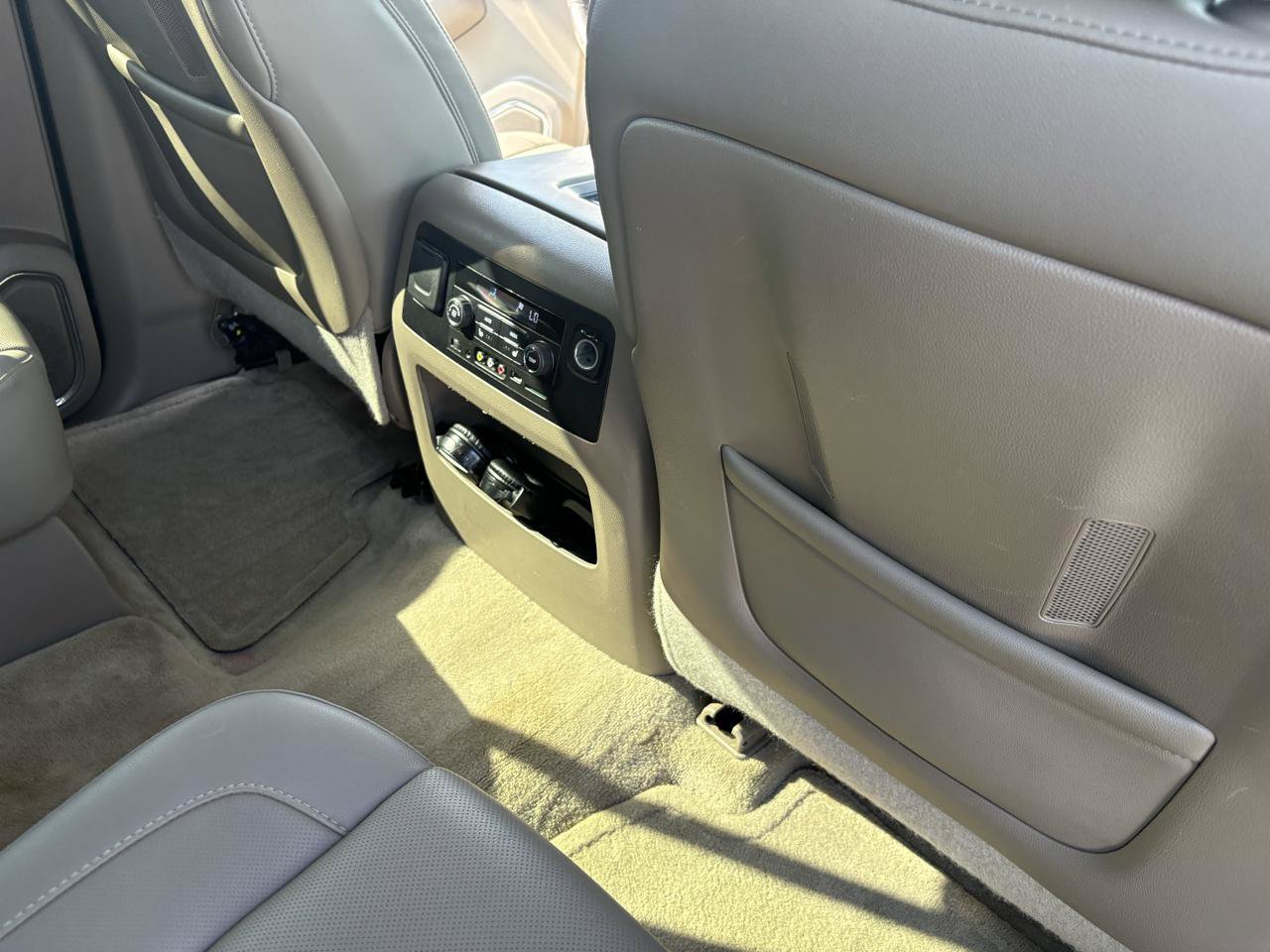 Used 2015 GMC Yukon SLT w/ Open Road Package AWD/4WD image 51