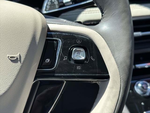 Used 2022 Lincoln Corsair AWD w/ Premium Package image 27