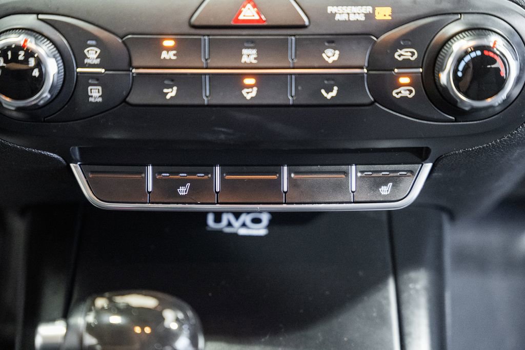 Used 2016 Kia Sorento LX w/ LX Convenience Package image 28