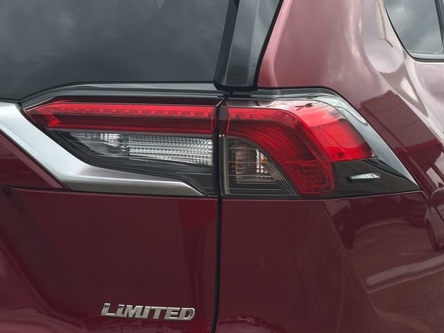 Used 2025 Toyota RAV4 Limited FWD image 31