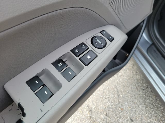 Used 2019 Hyundai Elantra SEL FWD image 16